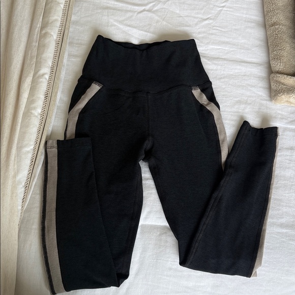 Beyond Yoga Leggings - Picture 1 of 4